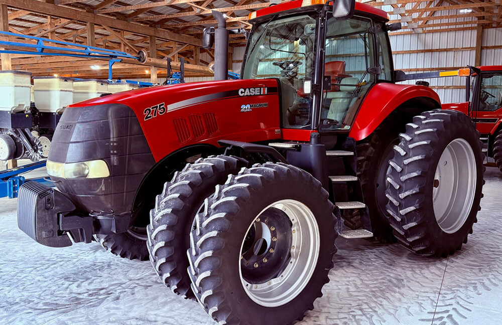 A Case IH 275 20 Magnum Tractor